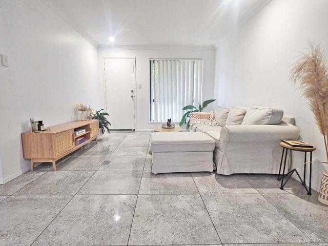 Stylish 3BR townhouse in nice quite community