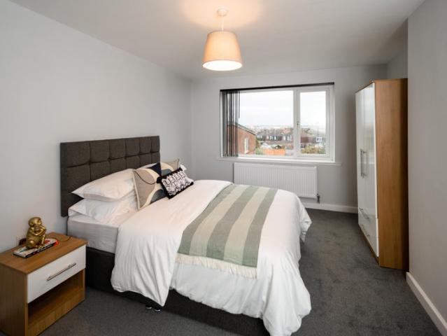 Stylish 4 Bed House in Filton, Newly Renovated