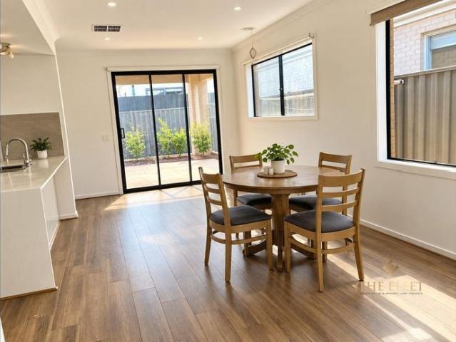 Stylish 4 Bedroom, 2 Bathroom Home with Double Garage