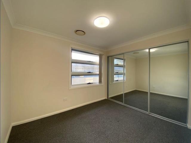 STYLISH 4 BEDROOM TOWNHOUSE