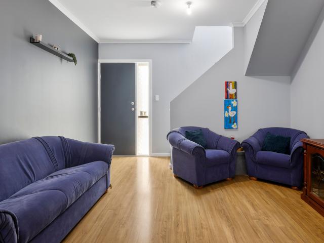 Stylish 4 Bedroom Townhouse with Private Courtyard