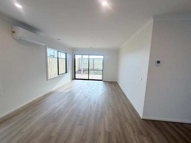 STYLISH 4 BEDROOM FAMILY HOME WITH EXTRA LIVING ROOM!