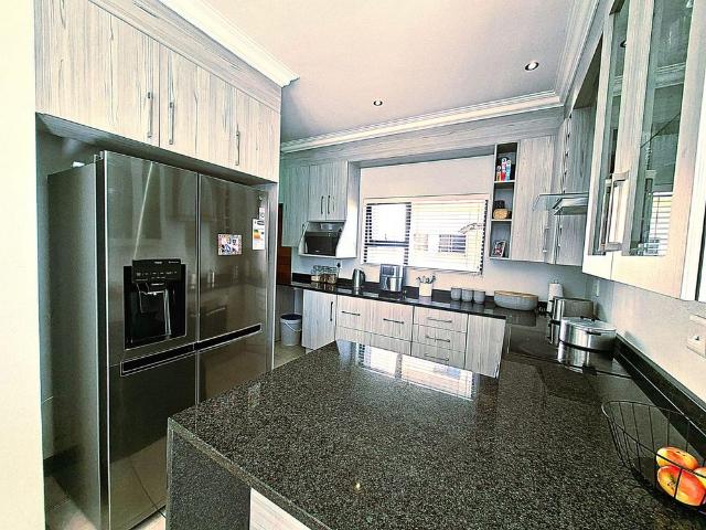 Stylish 4 bedroom family home in secure estate in Pinehaven