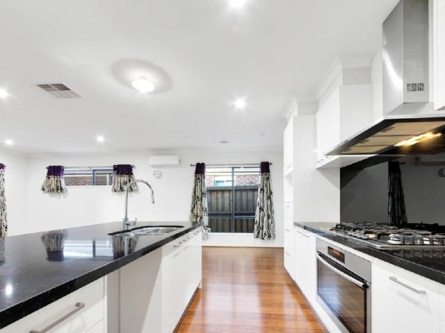 Stylish 4 Bedroom Home with Double Garage for Lease