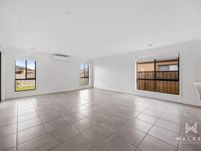 Stylish 4 Bedroom Home with Modern Features