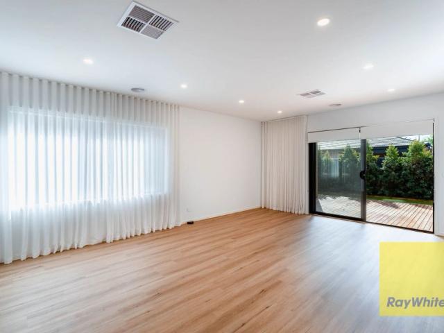 Stylish 4 Bedroom Rental Home: Your Dream Haven Awaits!