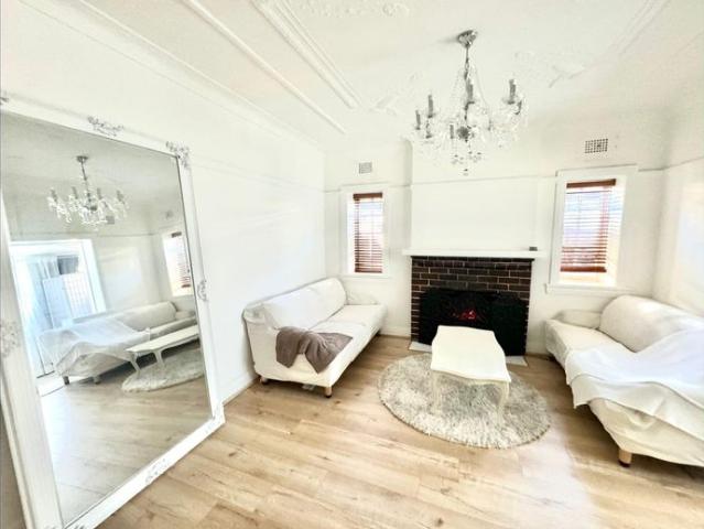 Stylish 4 Bedroom Residence in Prestigious Concord West