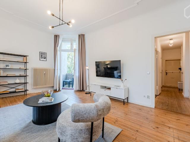 Stylish 55 m² Apartment with Balcony in Trendy Neukölln, Berlin Amsterdam Apartments for Rent