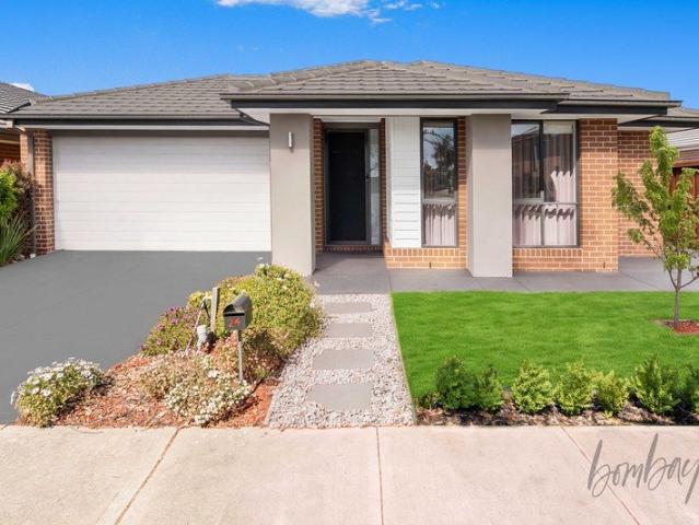 Stylish 5 Bedroom Family Home for Rent in Mickleham