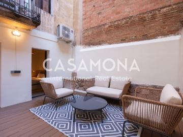 Stylish 61m² Apartment with Patio in Eixample Dreta