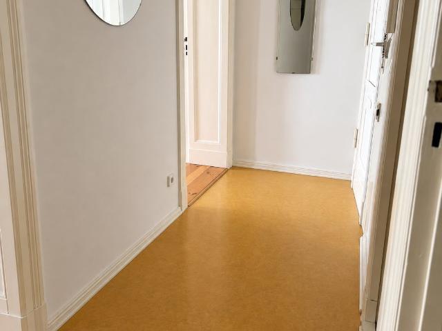 Stylish 70 m² Apartment with Balcony in the Heart of Neukölln, Berlin Amsterdam Apartments for Rent