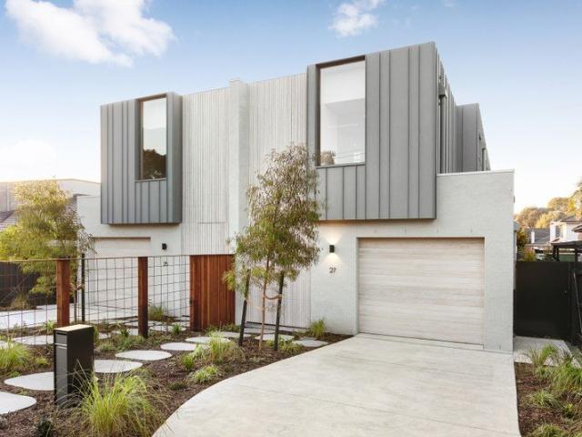 Stylishly appointed family sanctuary in parkland pocket