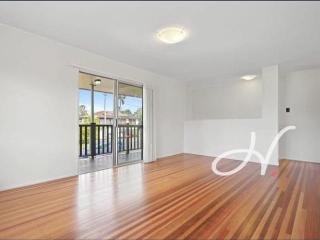Stylishly Family Home in Bray Park!