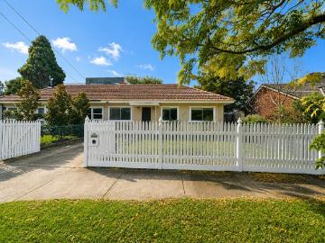 Stylishly Family Home Opposite Parkland and Moments from the Beach