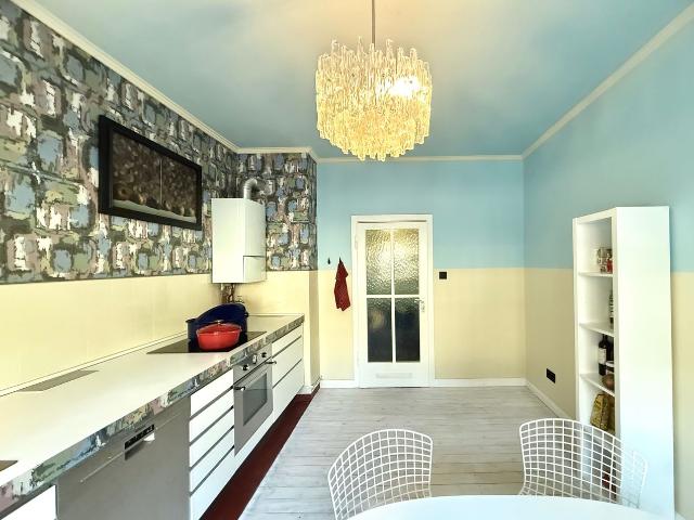 Stylishly Furnished Apartment in Prime Location Cologne Ehrenfeld, Koln Amsterdam Apartments for Rent