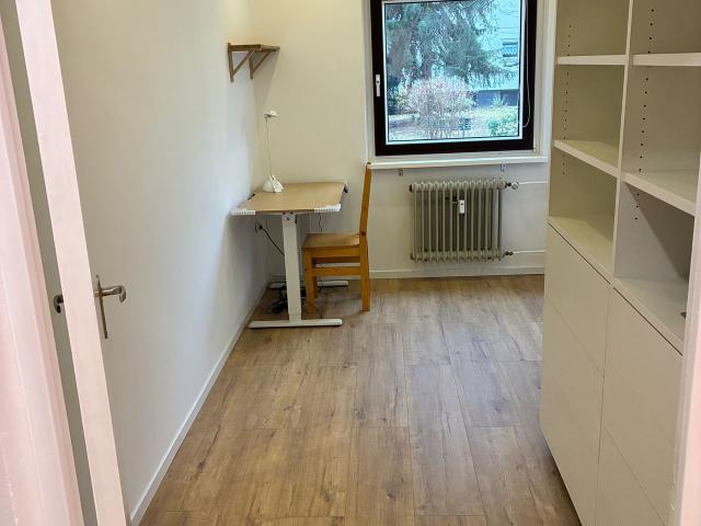 Stylishly furnished 3 room flat 74 m² – first occupancy after renovation – perfect location for airport employees and nature lovers, Berlin Amsterdam Apartments for Rent