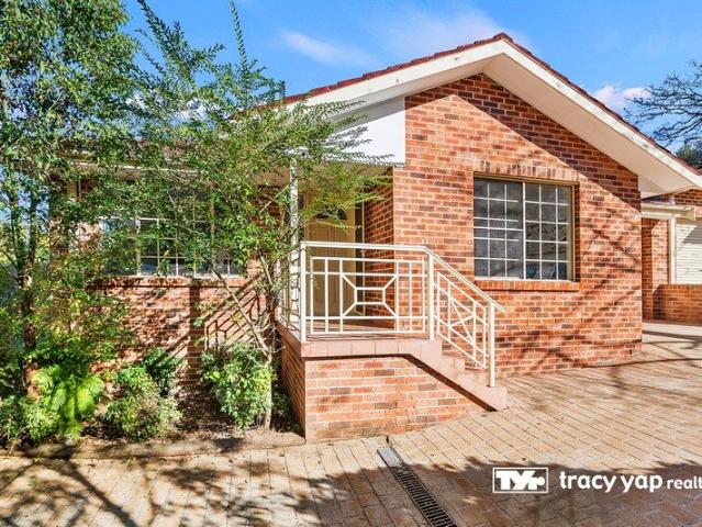 Stylishly Refreshed Single Level Villa in Prime Epping Location