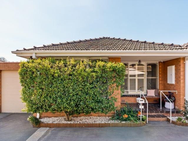 STYLISHLY RENOVATED AND READY TO ENJOY