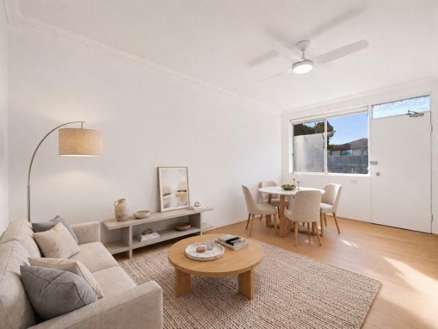 Stylishly Renovated Apartment in the Heart of Newtown