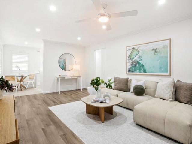 Stylishly renovated apartment in prime position!