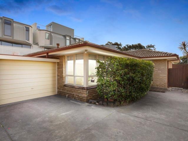 Stylishly Renovated Beach & Village Lifestyle
