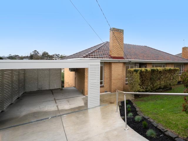 Stylishly Renovated Family Home in a Sought After Balwyn North Location