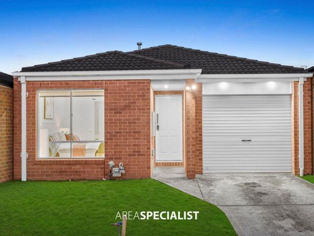 Stylishly Renovated Family Home in a Prime Carrum Downs Location