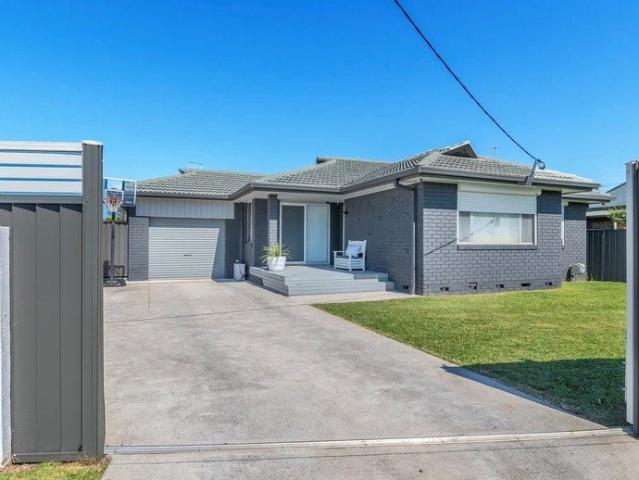 Stylishly Renovated Family Home with Space, Comfort and Convenience