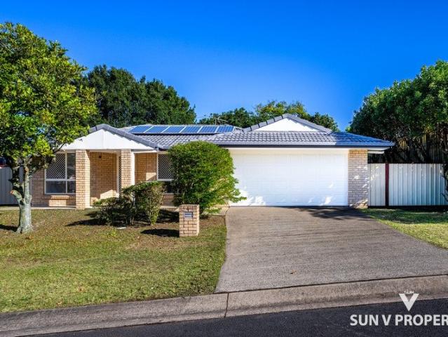Stylishly Renovated Family Home with Spacious Alfresco& Move In Ready Appeal