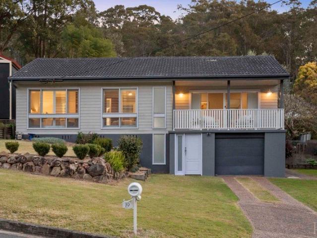Stylishly Renovated Family Living in a Peaceful Setting