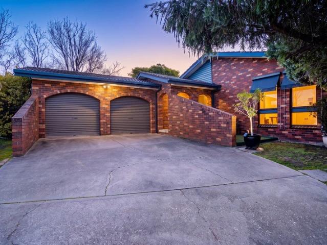 Stylishly Renovated Family Living in a Quiet, Sought After Location