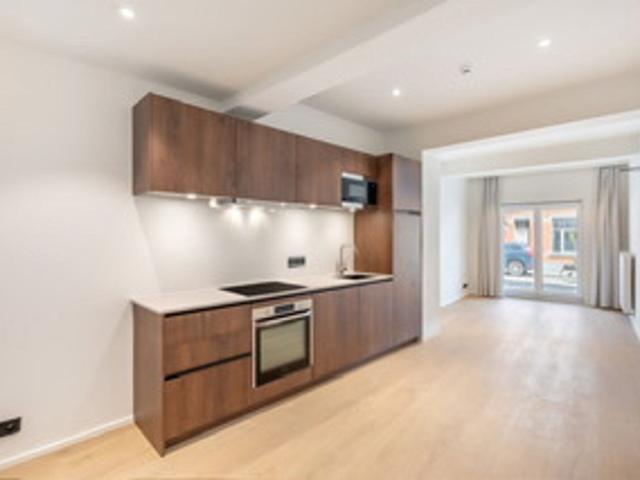 Stylishly renovated ground floor studio