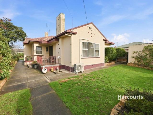 Stylishly Renovated Home in a Prime Central Location