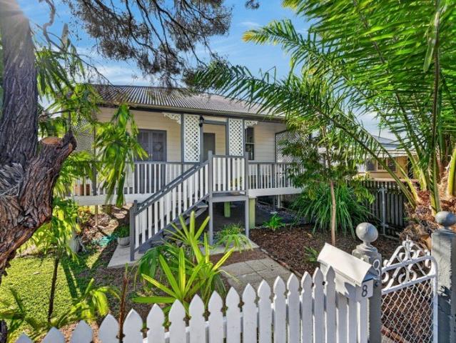 Stylishly Renovated Living with a Poolside Retreat
