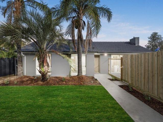 Stylishly Renovated Living with Warmth, Comfort and Lifestyle Appeal