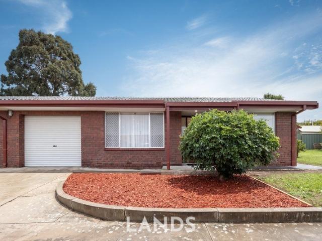 Stylishly Renovated Living in the Heart of Hope Valley