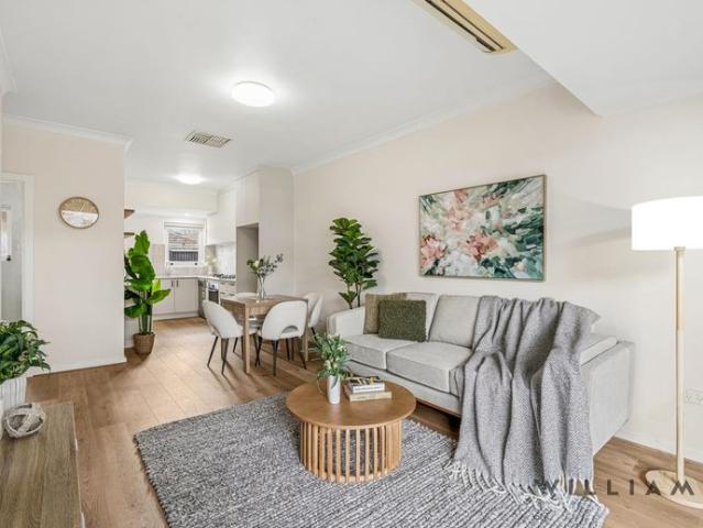 STYLISHLY RENOVATED LIVING IN PRESTIGIOUS TUSMORE!