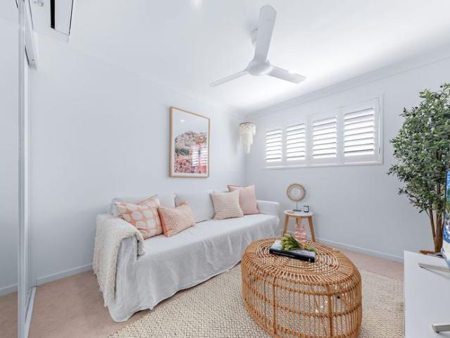 Stylishly Renovated Townhouse in Tranquile