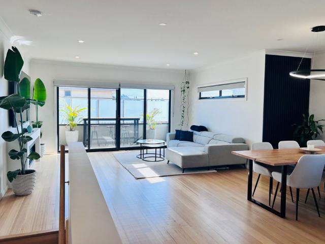 Stylishly Renovated Townhouse in a Convenient Reservoir Location