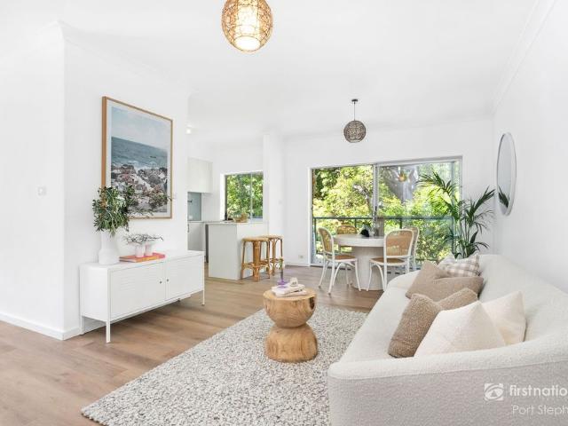 Stylishly Renovated Unit in Prime Shoal Bay Location