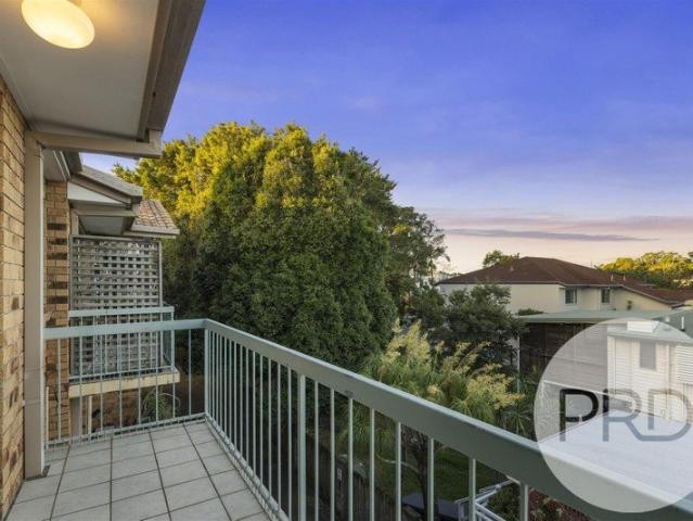 Stylishly Renovated Unit in the Heart of Clayfield