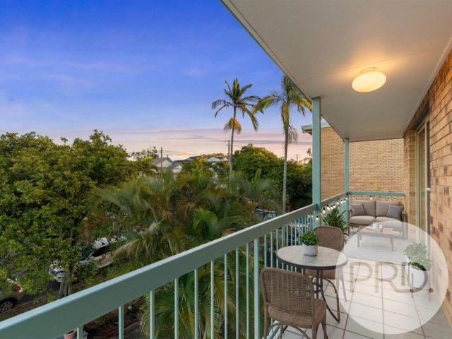 Stylishly Renovated Unit in the Heart of Clayfield