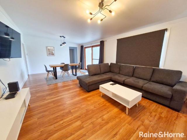 Stylishly Renovated 3 Bedroom, 2 Bathroom House