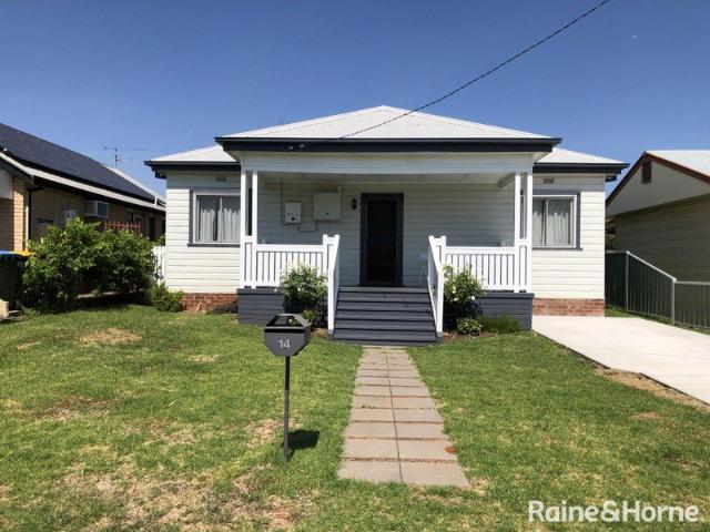 Stylishly Renovated 3 Bedroom, 2 Bathroom House