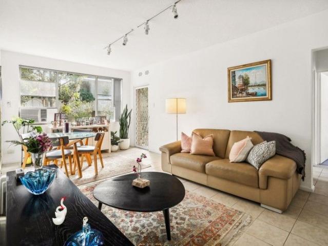 Stylishly Renovated 3 Bedroom Low Rise in a Central Location