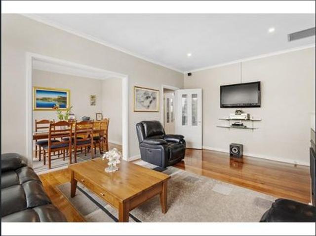 Stylishly Two Bedroom Apartment in the Heart of Balwyn Village