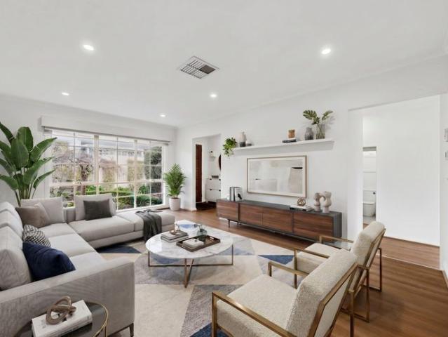 Stylishly Updated Villa in a Prime Mont Albert North Location