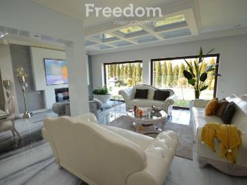 Stylowy dom 230 m² z ogrodem i tarasem w Czarnowąsach