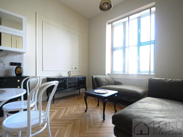 Do sprzedania stylowe 37m2 apartament Art Deco w odrestaurowanej kamienicy