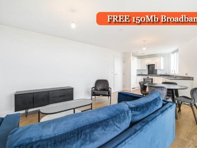 Stylus Place, Hayes UB3, 2 bed flat to rent, £1,875 pcm | PrimeLocation